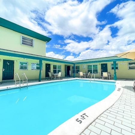 ホテル The Clevelander ハリウッド エクステリア 写真